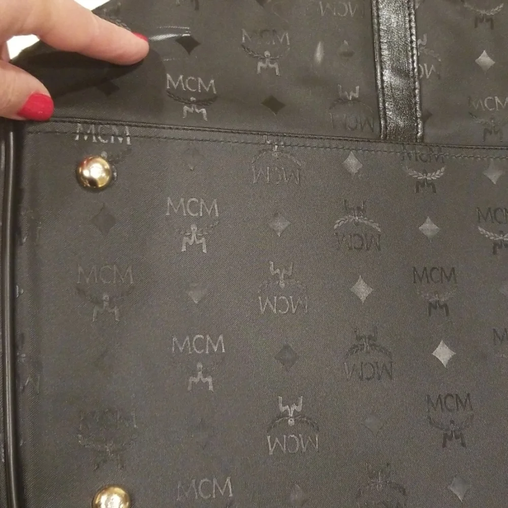 Vintage MCM Black Duffle Bag - Picture 7 of 8